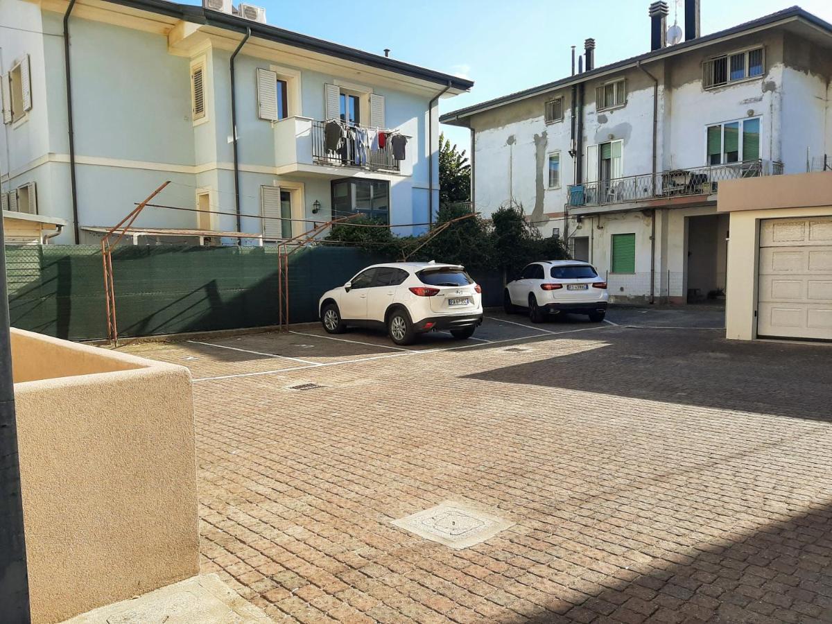 Residenza Mediterranea Apartments Rimini Zewnętrze zdjęcie